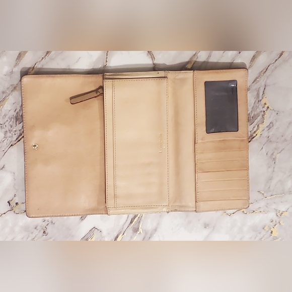 Kate Spade Ivory White Bilfold - Picture 3 of 3